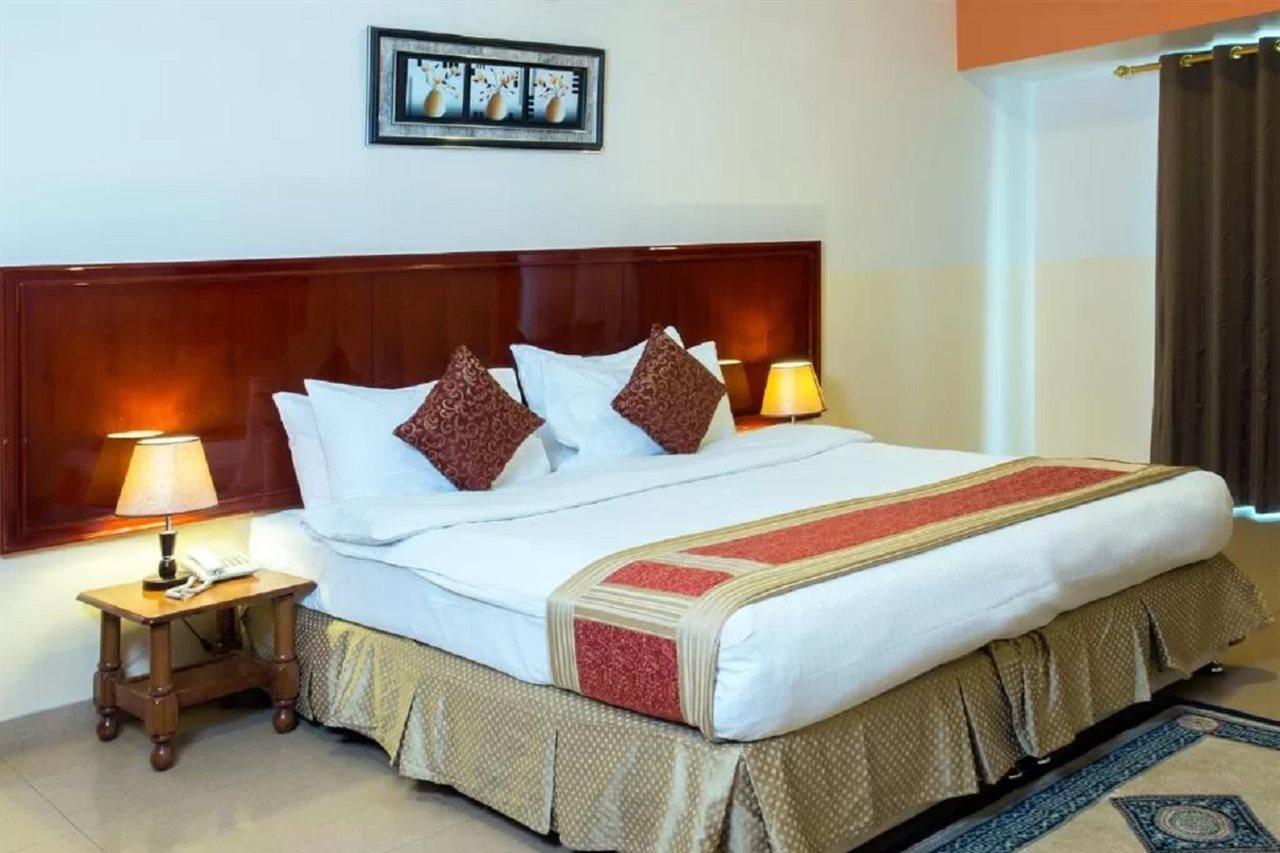 Safeer Plaza Hotel Muscat Exterior photo