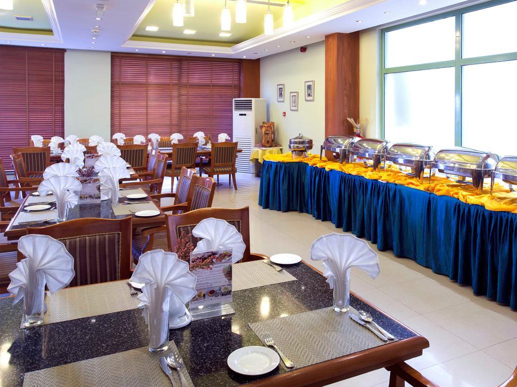 Safeer Plaza Hotel Muscat Exterior photo
